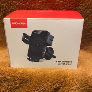 MOKPR Fast Wireless Phone Car Charger NEW